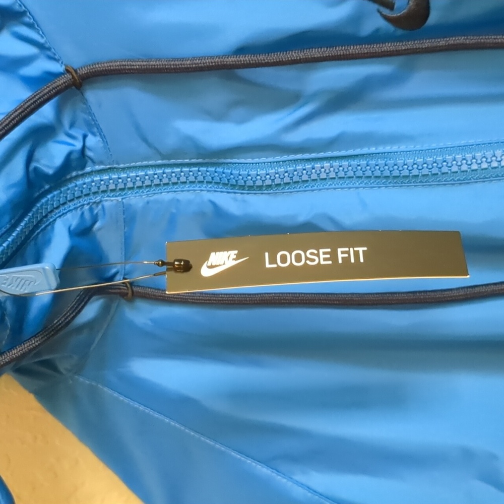 Nike Jacket - Picture 5 of 13